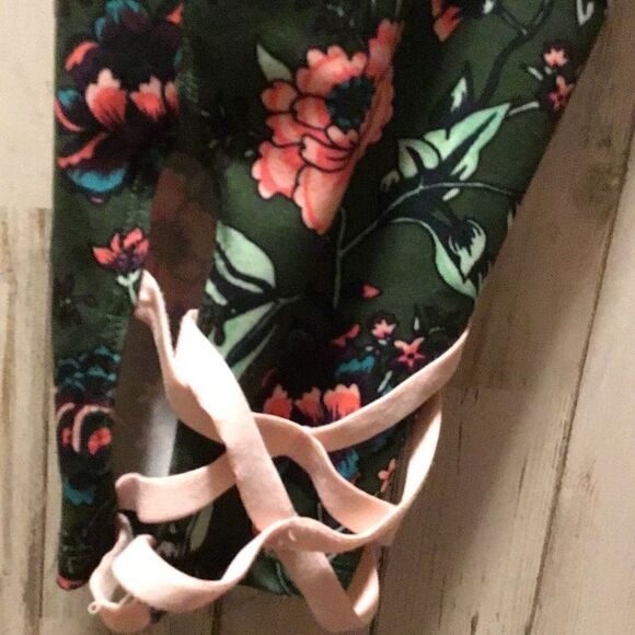 Leggings Old Navy stay dry, active wear size medium Like new  - Picture 4 of 6